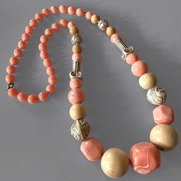 Vintage Chunky Plastic Beaded Necklace - Picture 1 of 5